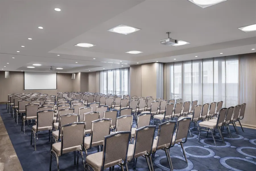 DoubleTree by Hilton Istanbul Gayrettepe - Photo 1