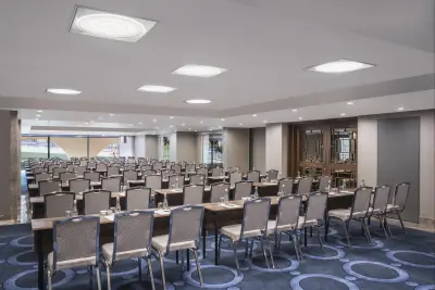DoubleTree by Hilton Istanbul Gayrettepe - Photo 3