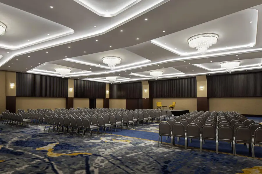Sheraton Istanbul City Center - Photo 1