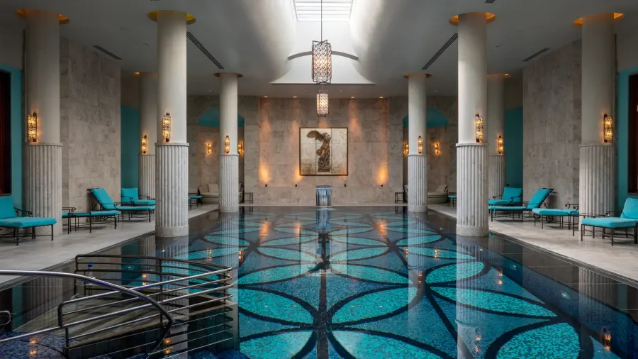 Four Seasons Hotel Istanbul at the Bosphorus - Fotoğraf 10