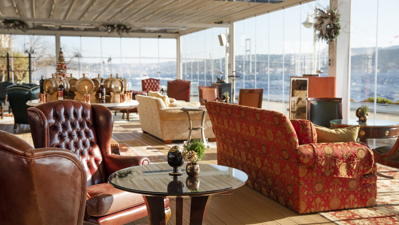 Four Seasons Hotel Istanbul at the Bosphorus - Photo 11
