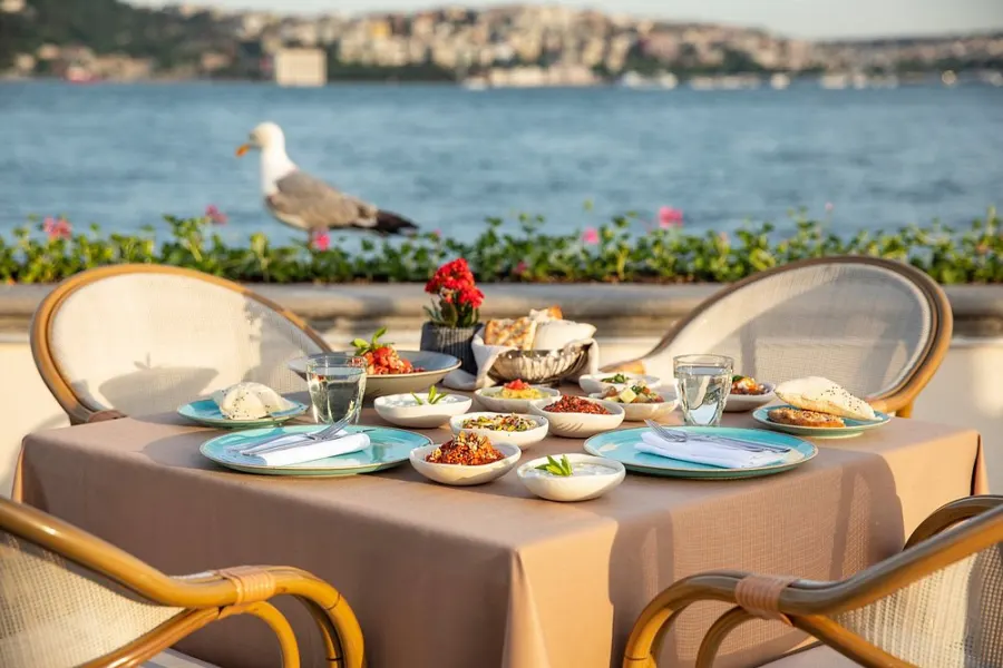 Four Seasons Hotel Istanbul at the Bosphorus - Fotoğraf 37