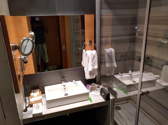 Point Hotel Barbaros - Photo 14