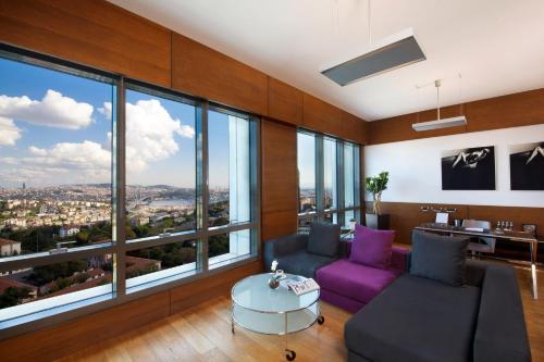 Point Hotel Barbaros - Photo 4