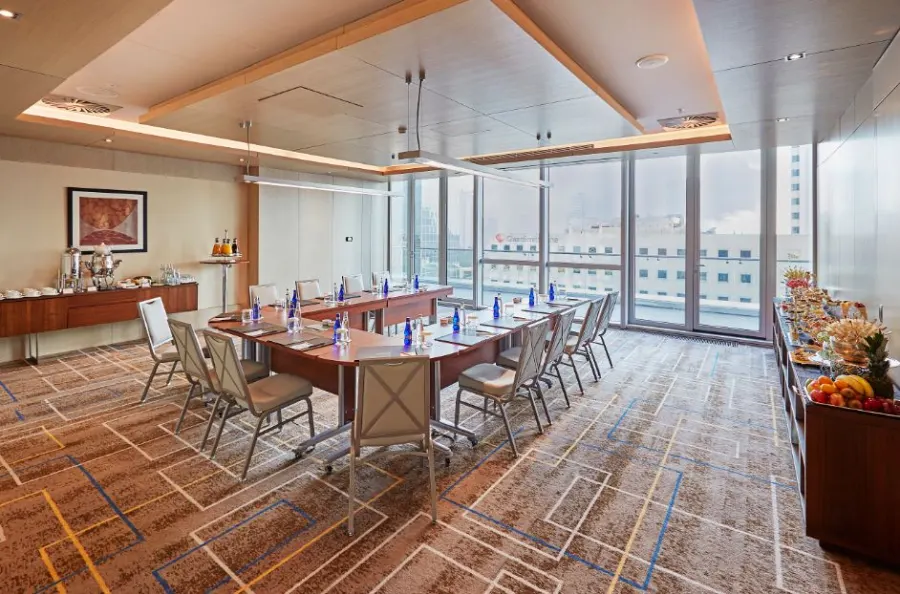 Wyndham Grand Istanbul Levent Hotel & Conference Center - Fotoğraf 1
