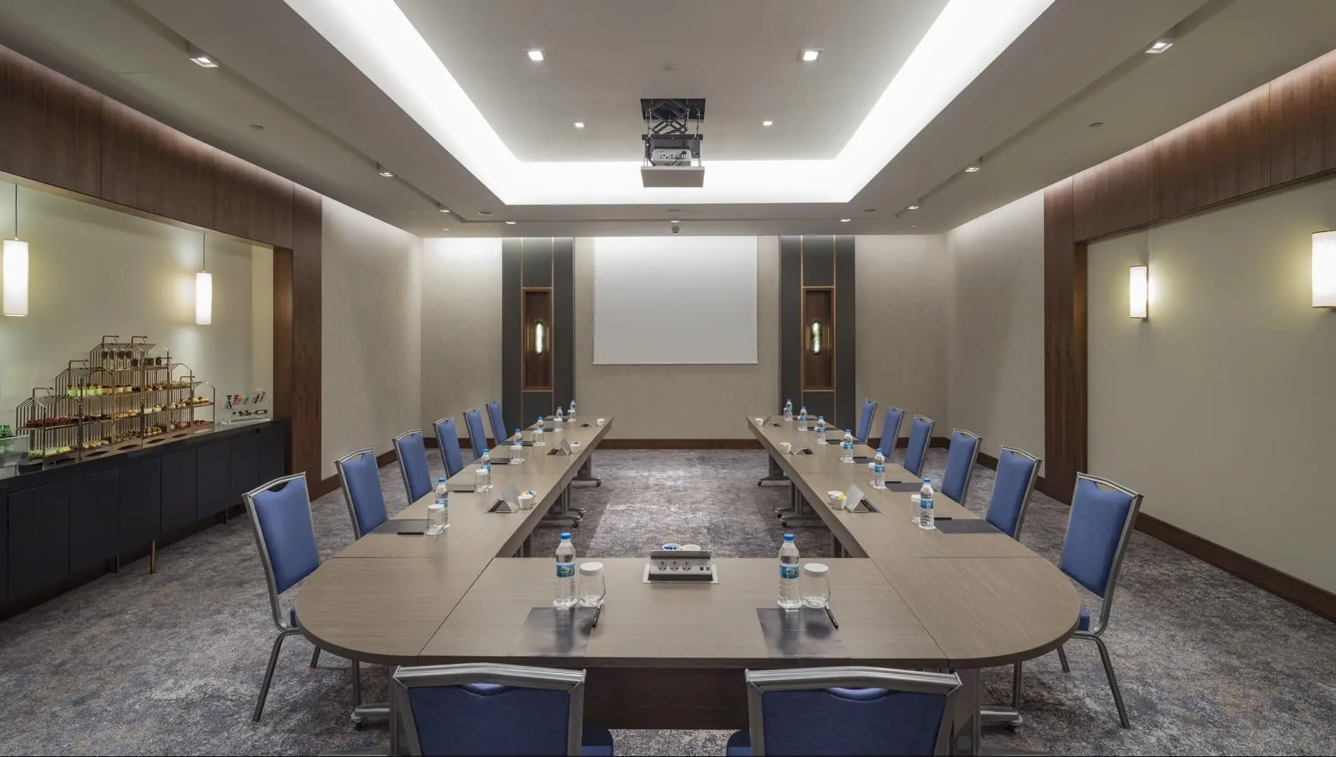 Hilton Istanbul Maslak - Photo 3