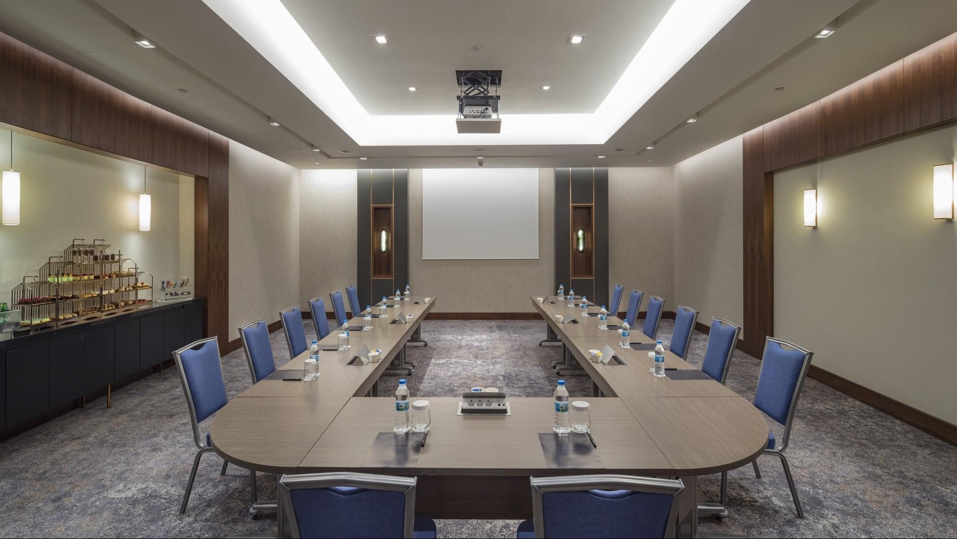 Hilton Istanbul Maslak - Photo 16