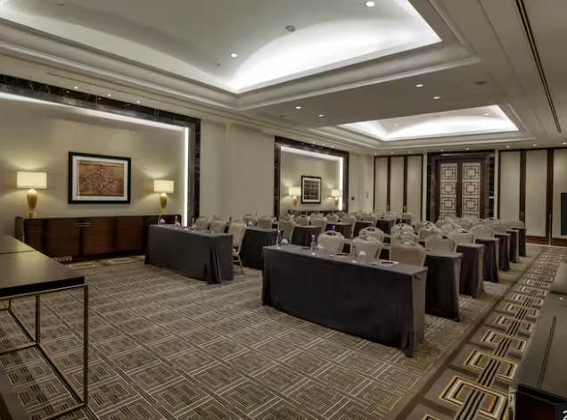 Hilton Istanbul Bomonti Hotel & Conference Center - Photo 1