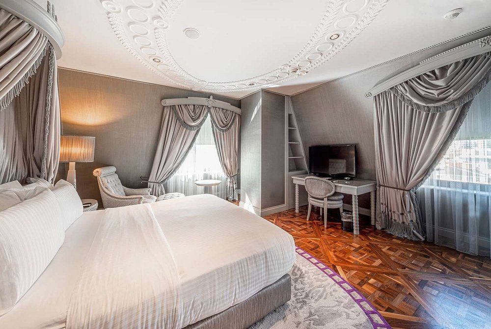 Wyndham Grand Istanbul Kalamis Marina Hotel - Photo 16