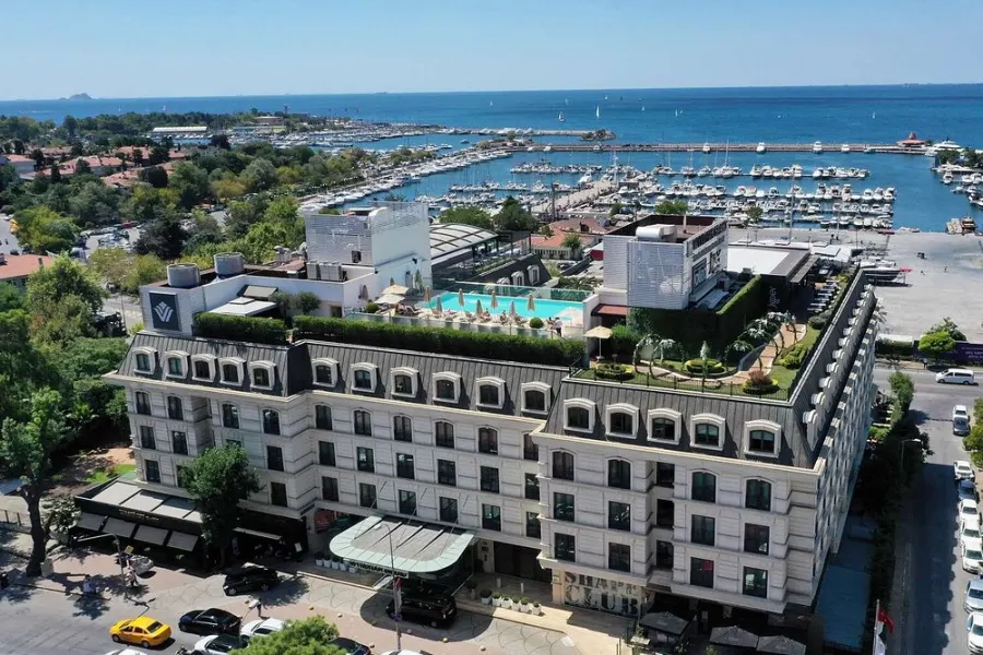 Wyndham Grand Istanbul Kalamis Marina Hotel - Fotoğraf 1