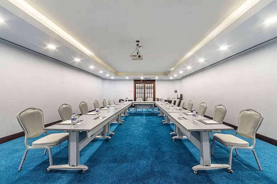 Wyndham Grand Istanbul Kalamis Marina Hotel - Fotoğraf 9