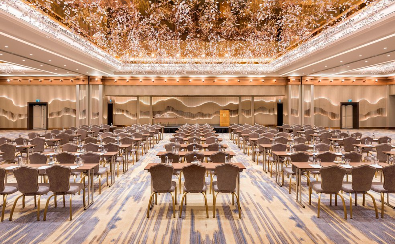 The Ritz-Carlton, Istanbul - Photo 32