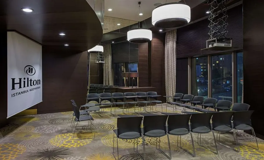 Hilton Istanbul Kozyatagi - Fotoğraf 19