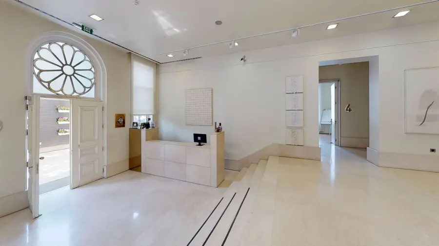 Ajia Hotel - Fotoğraf 18