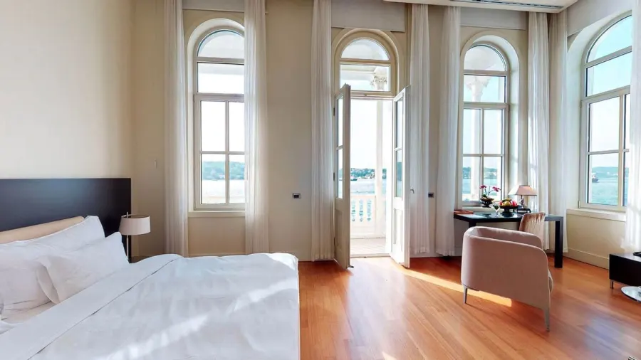 Ajia Hotel - Fotoğraf 10