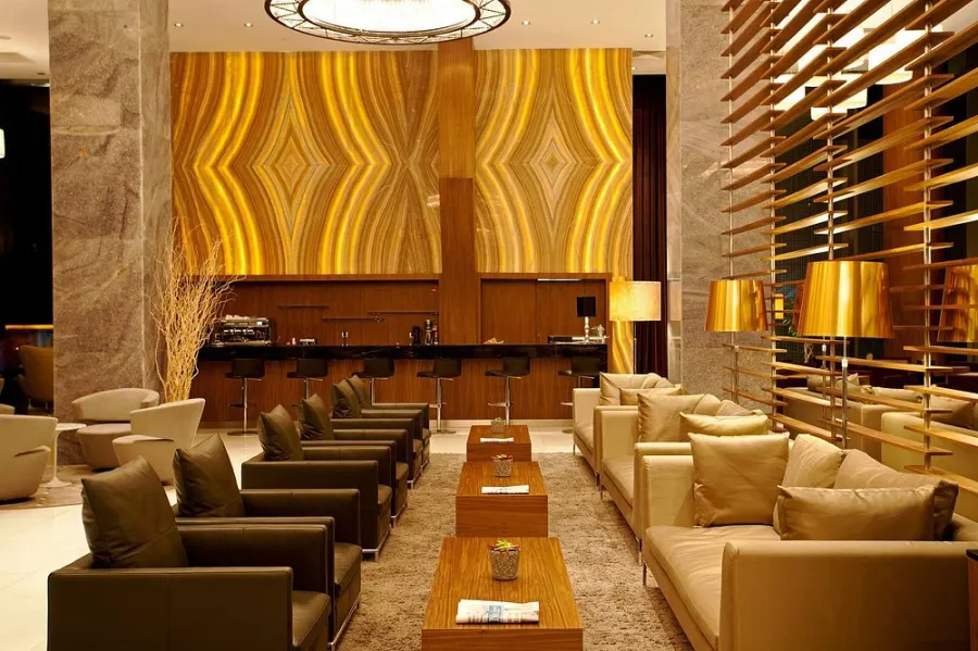 Crown Plaza Hotel Istanbul Harbiye - Fotoğraf 1