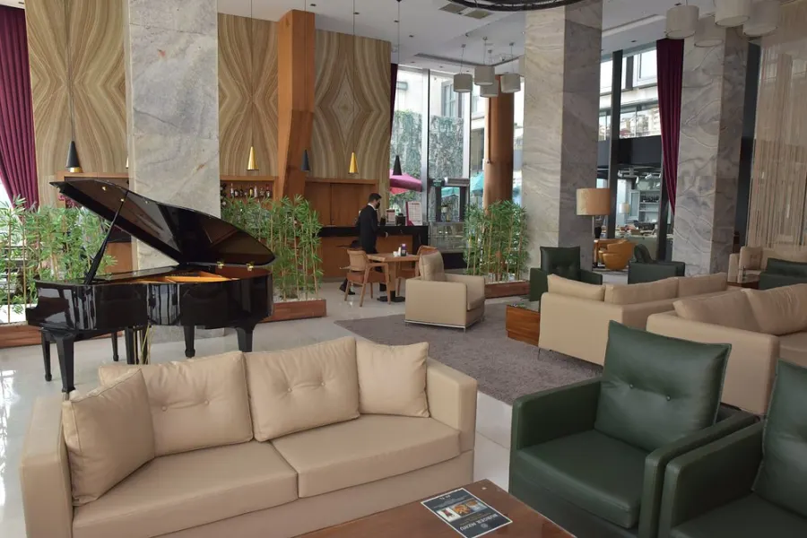 Crown Plaza Hotel Istanbul Harbiye - Fotoğraf 11