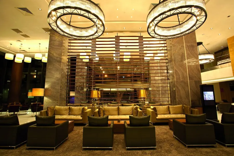 Crown Plaza Hotel Istanbul Harbiye - Fotoğraf 8