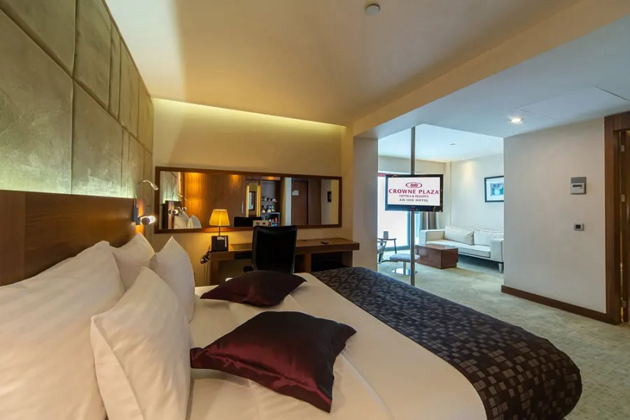 Crown Plaza Hotel Istanbul Harbiye - Fotoğraf 9