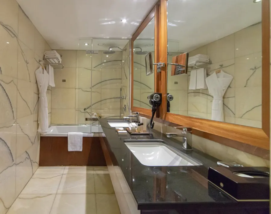 Crown Plaza Hotel Istanbul Harbiye - Fotoğraf 10