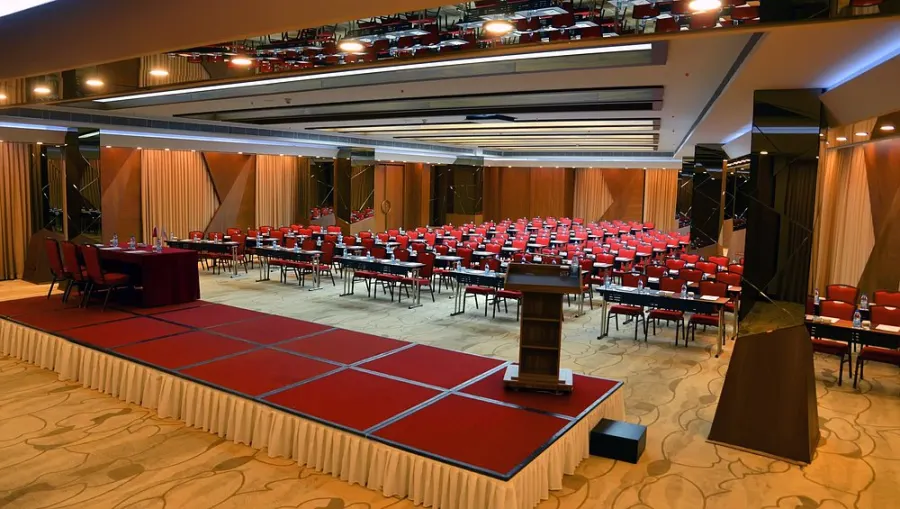 Crown Plaza Hotel Istanbul Harbiye - Fotoğraf 29
